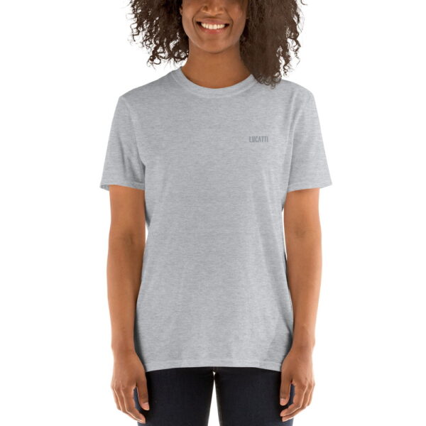 Camiseta básica mujer gris cuello redondo bordado