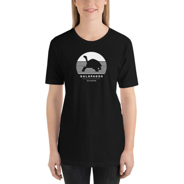 Camiseta de galápagos tortuga terrestre color negro mujer